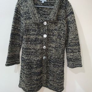 Windiriver women’s Sz Lg black&tan sweater chunky knit with large pearl buttons